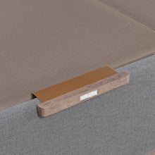 Cargar imagen en el visor de la galería, Canapé abatible eléctrico Pikolin DSGN tapizado con tapa doble y 35 cm de altura
